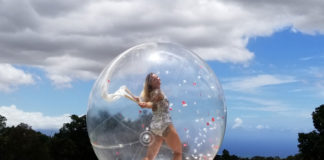 bubble performer