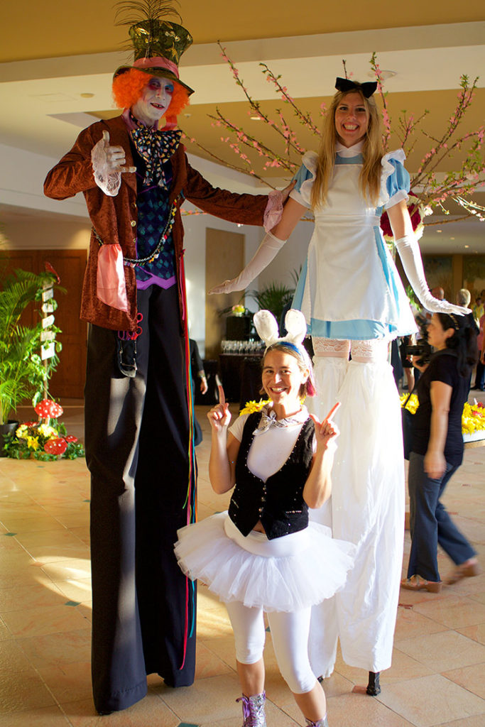 maui stilt walkers