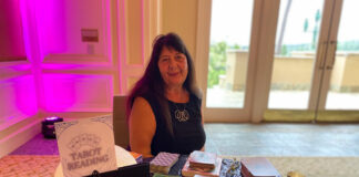 Maui tarot reader